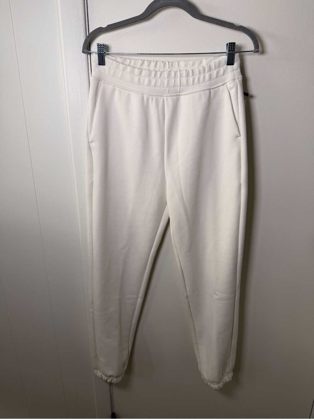 Calia by Carrie Underwood | Women’s Scuba Fleece Jogger | Cloud Cover | XS | NWT